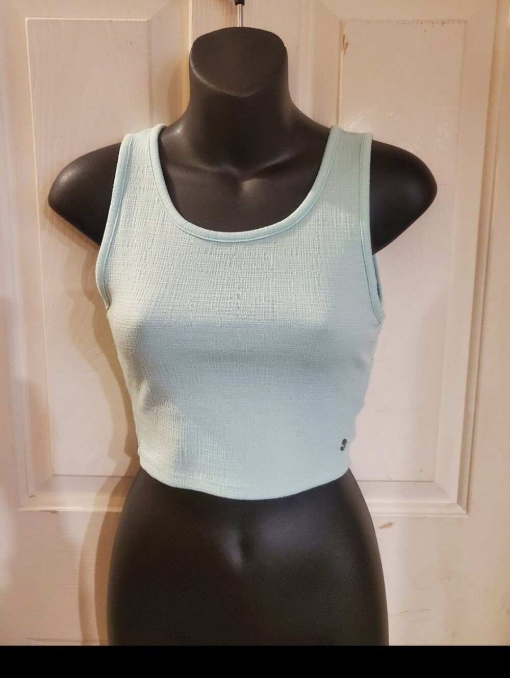 Women’s Light Mint Tank Crop Top - Classic Scoop Neck